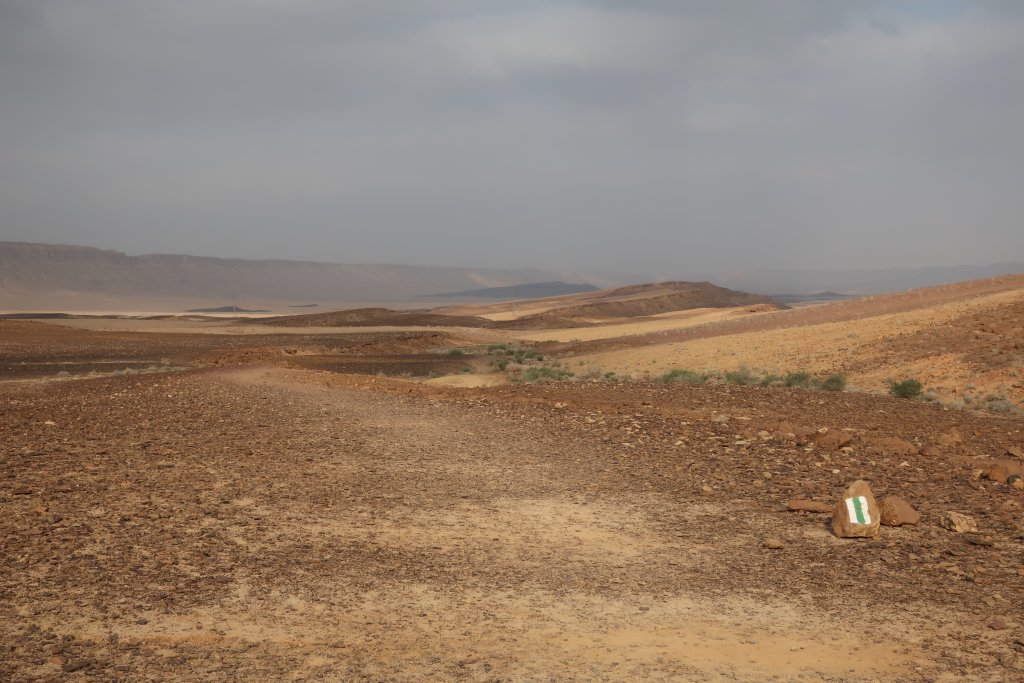 Mitzpe Ramon - Hiking in the Crater