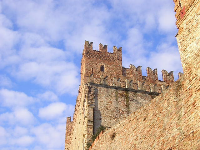 Montemagno castle.JPG