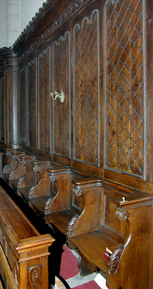 Montfaucon-en-Velay, Église St Pierre - choir stalls