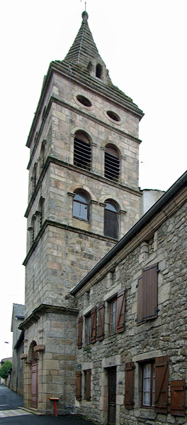 Montfaucon-en-Velay, Église St Pierre