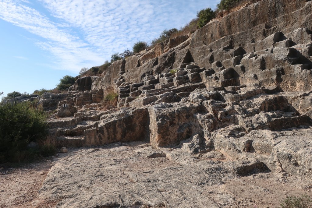 Nahal Kelach and Alon Valley Hike