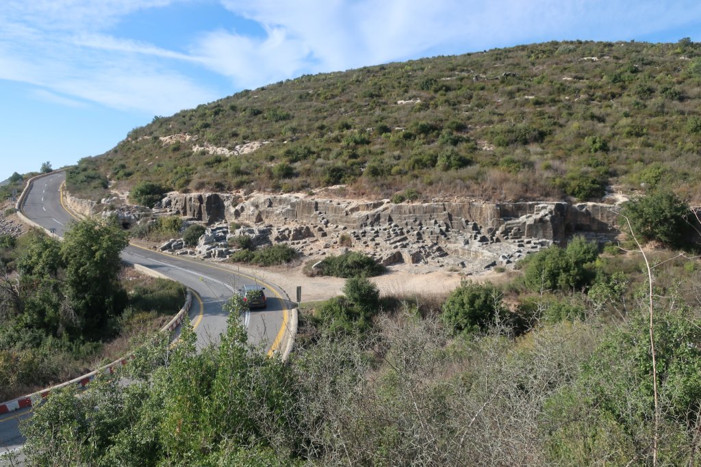 Nahal Kelach and Alon Valley Hike