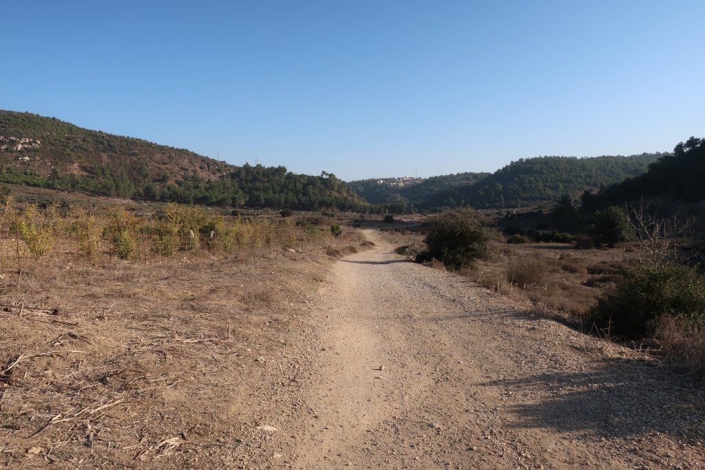 Nahal Kelach and Alon Valley Hike