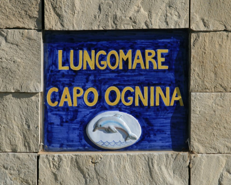 ognina sign.jpg