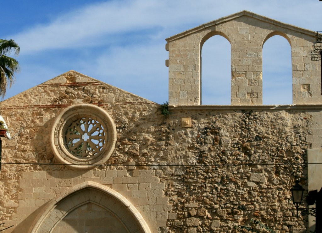 ortigia church facade.jpg