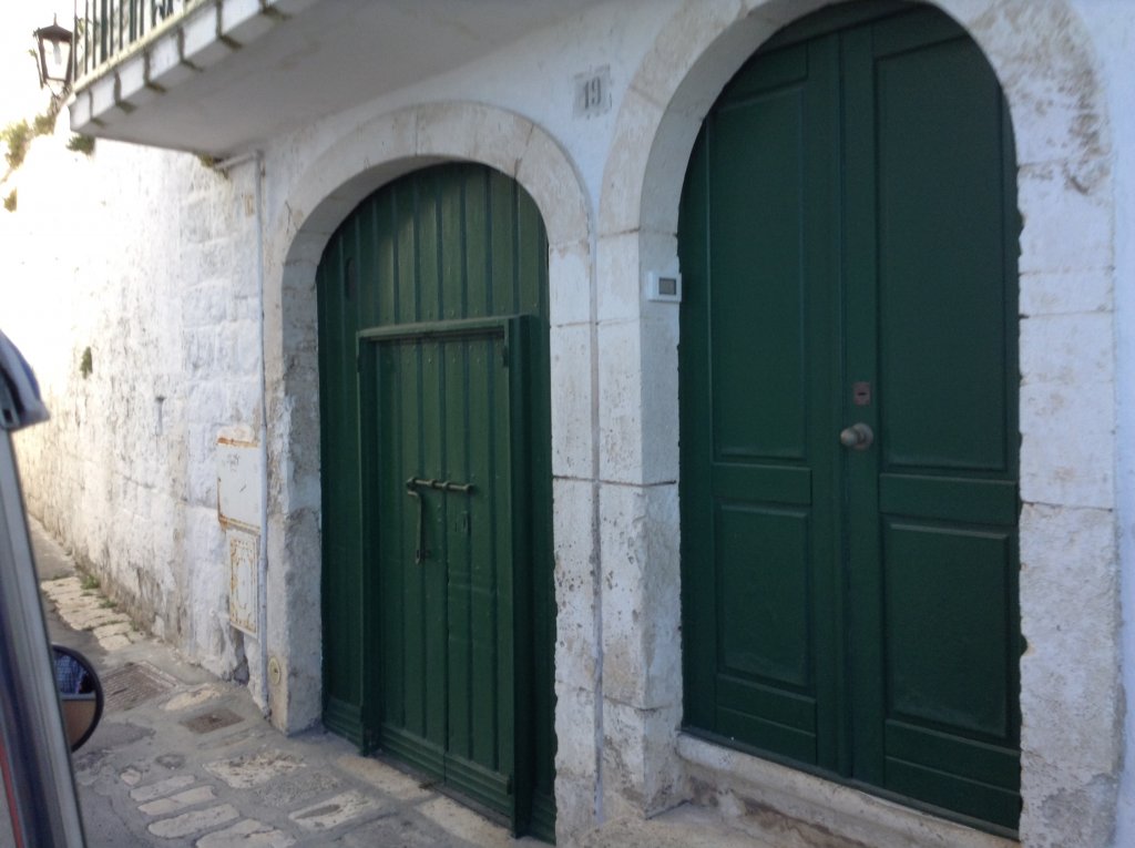 ostuni ape green door.JPG