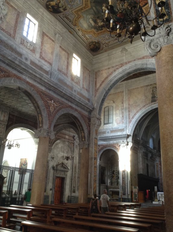 Ostuni chiesa interior 2.JPG