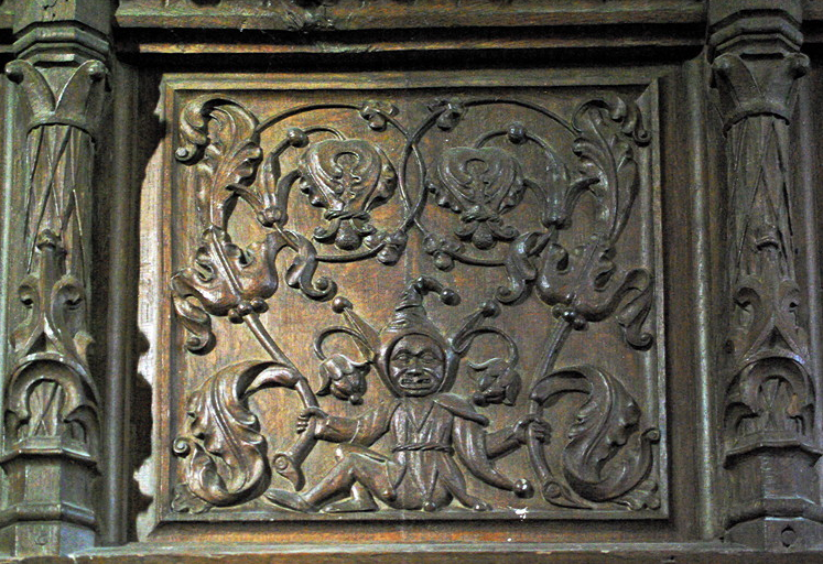Palluau-sur-Indre, Église Saint-Sulpice - screen carving.png