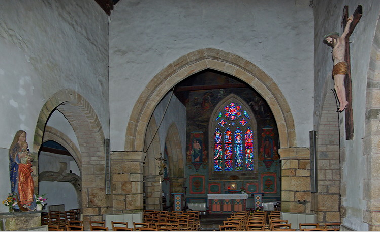 Ploujean church, nave and chancel