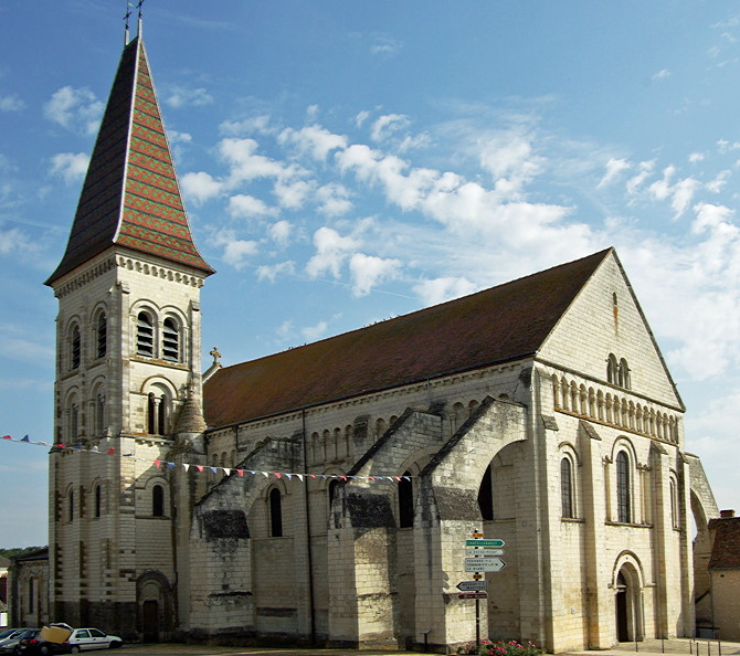 Preuilly-sur-Claise, Abbey of St-Pierre.png