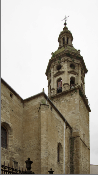 Puente la Reina, Iglesia de Crucifijo