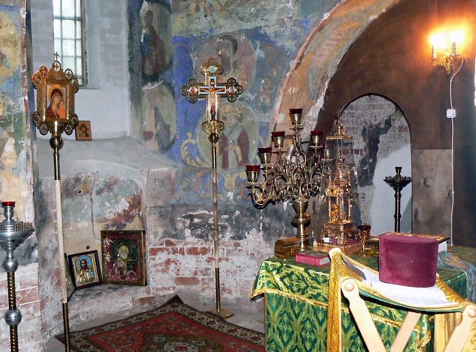 Rostov Veliky, Church of the Ascension and St Isadore the Blessed - altar behind the Iconostasis