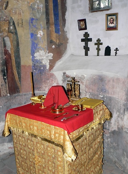Rostov Veliky, Church of the Ascension and St Isadore the Blessed - side altar