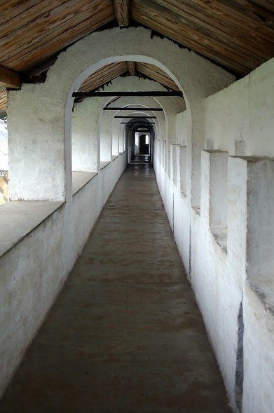 Rostov Veliky Kremlin, wall walk