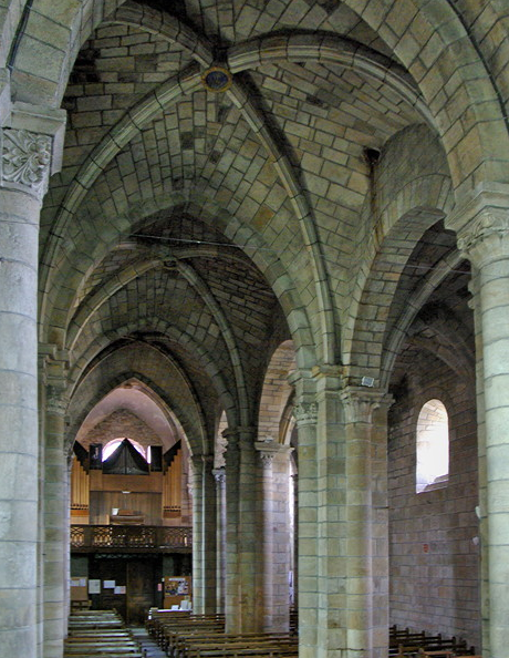 Saint-Julien-Chapteuil, church