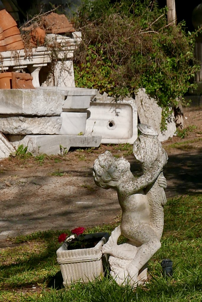 Sinks, cherubs and this-and-that