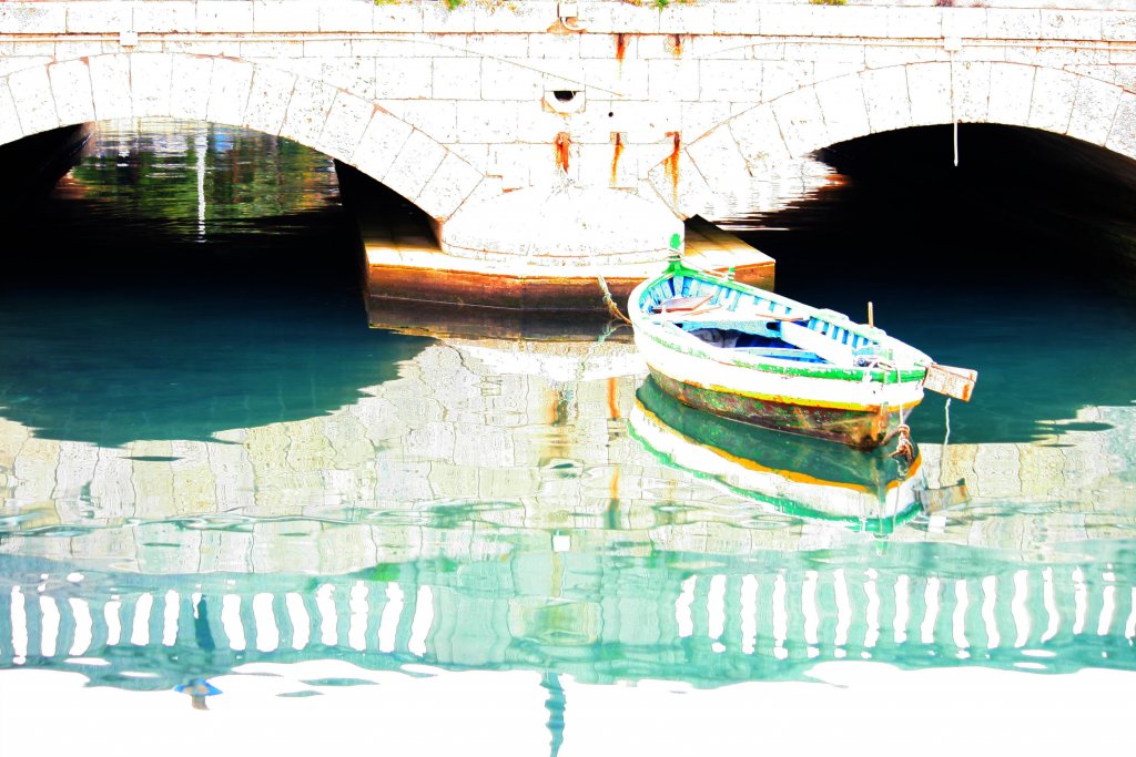 siracusa boat painting.jpg