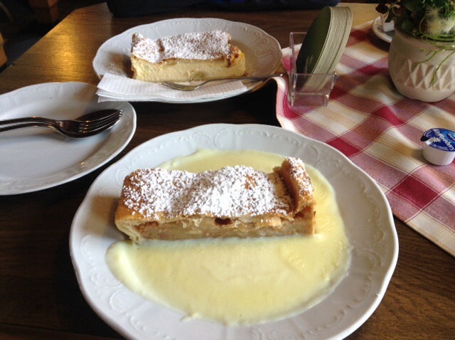 Snack at the Falzturm Alm.