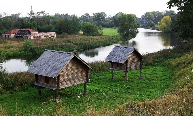 Suzdal Museum of Wooden Architecture and Everyday Life of Peasants - barns