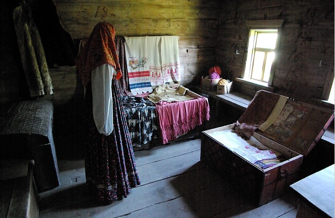 Suzdal Museum of Wooden Architecture and Everyday Life of Peasants - Hope Chests