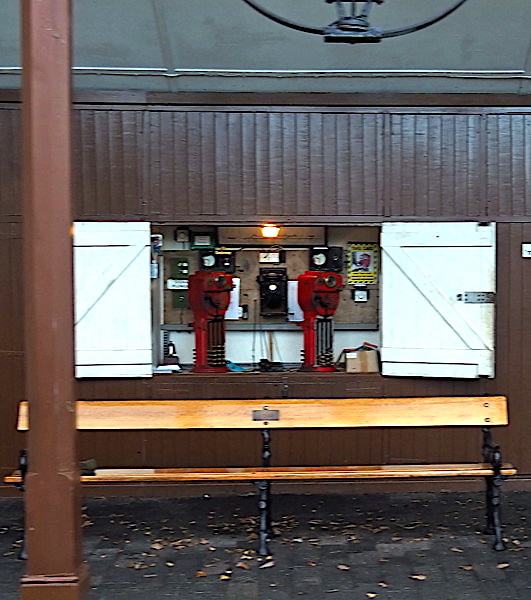 Token machine at Minffordd station