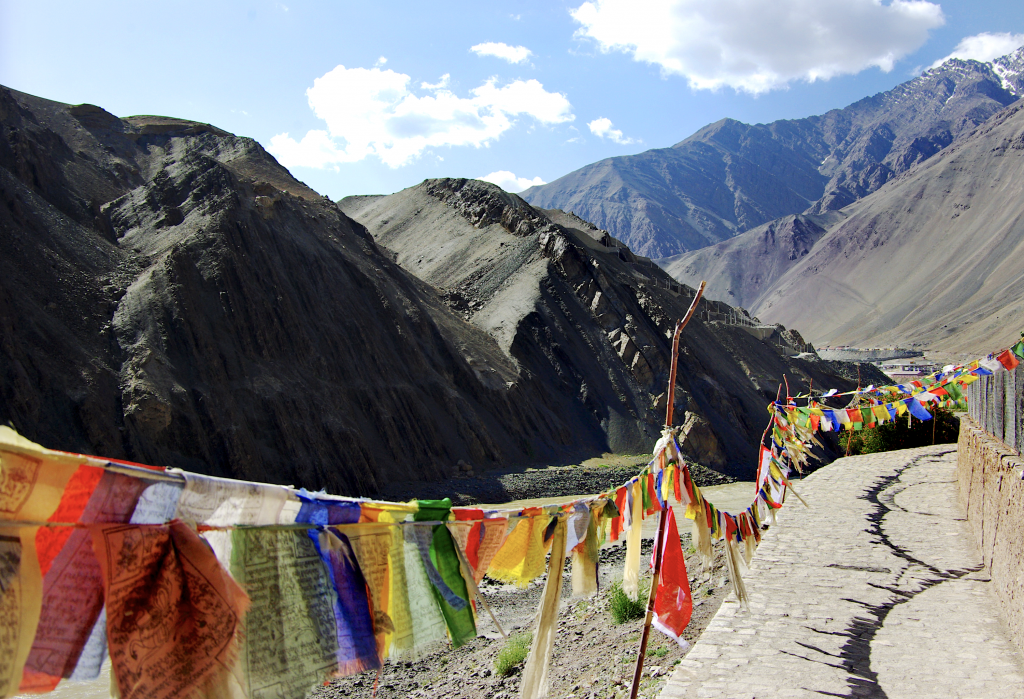 Track round the outside of Alchi Choshkar