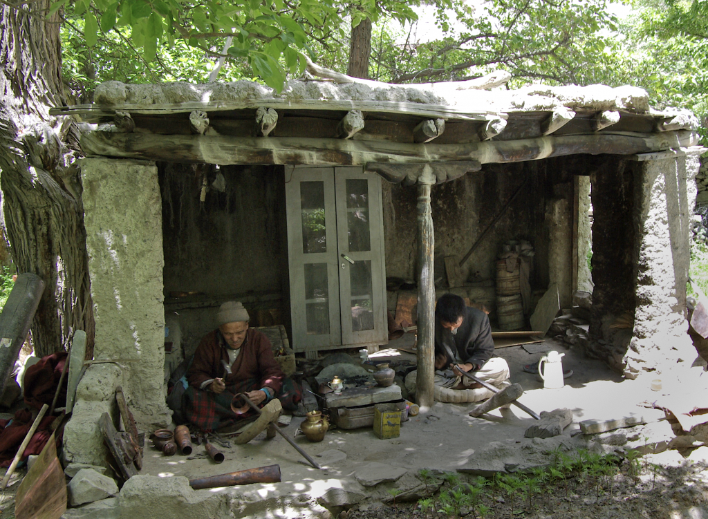 Traditional metal workers, Chilling Village