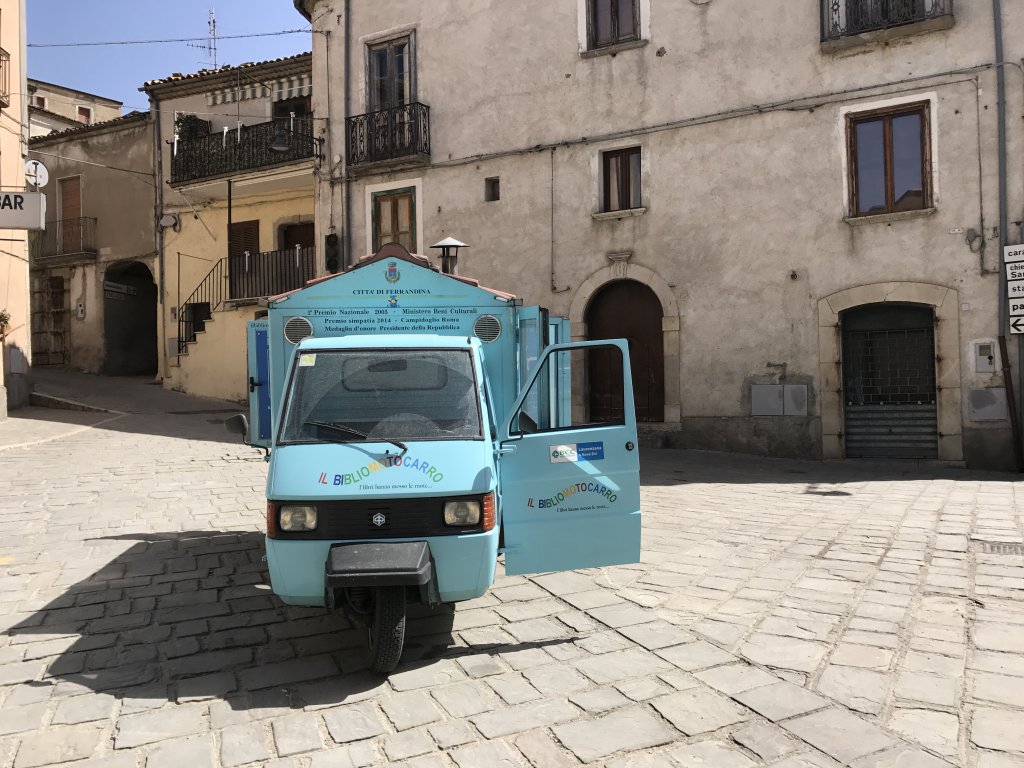 Trivigno Mobile Library