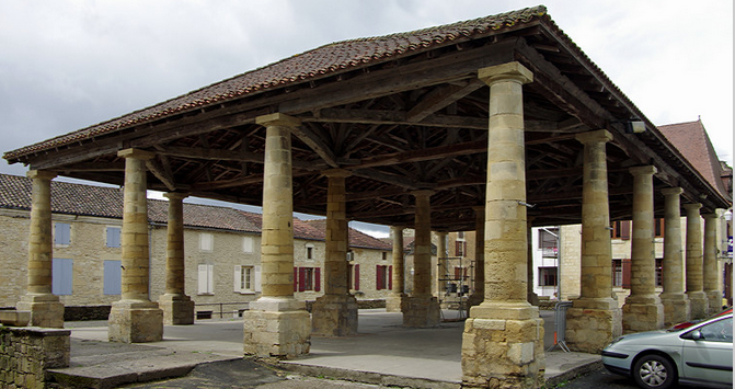 Villefranche-du-Périgord, market hall