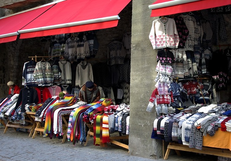 Wall Of Sweaters Müürivahe