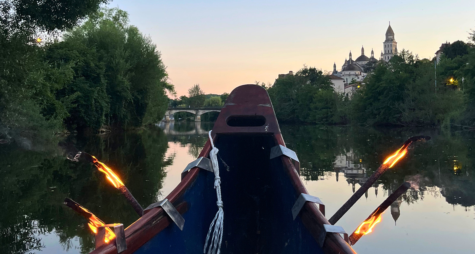 www.guide-du-perigord.com