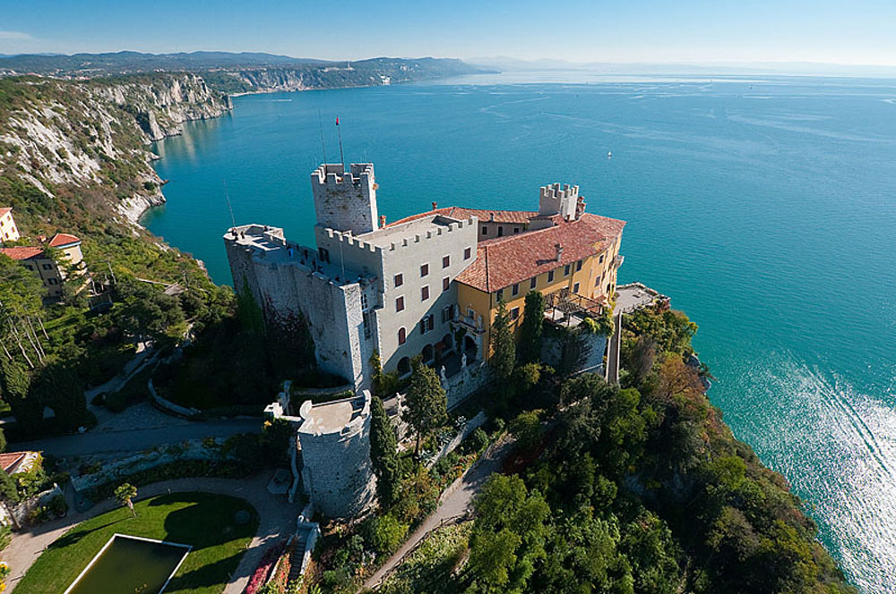 trieste%20castello%20Duino---Castle-_Marco-Milan_02.jpg
